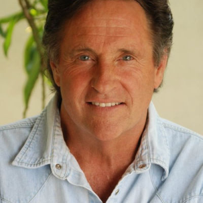 robert-hays